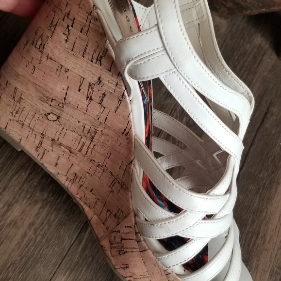 Madden Girl White Strap Wedges WORN ONCE - Picture 4 of 4